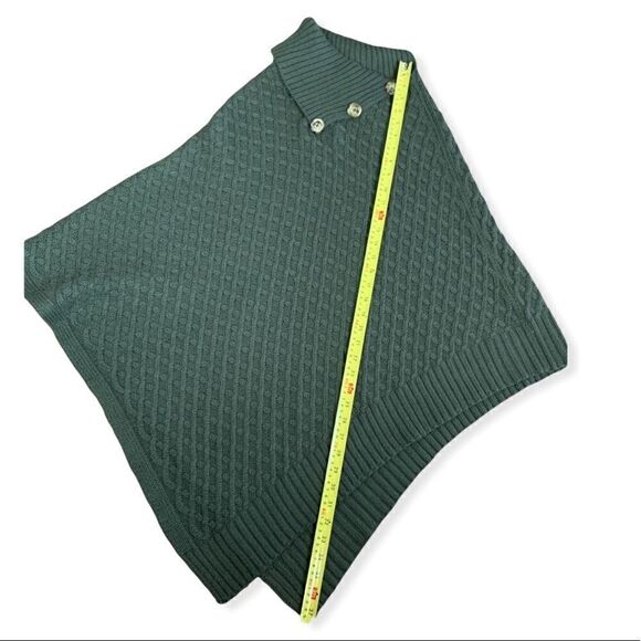 LORD And Taylor Knitted Poncho - Picture 7 of 8